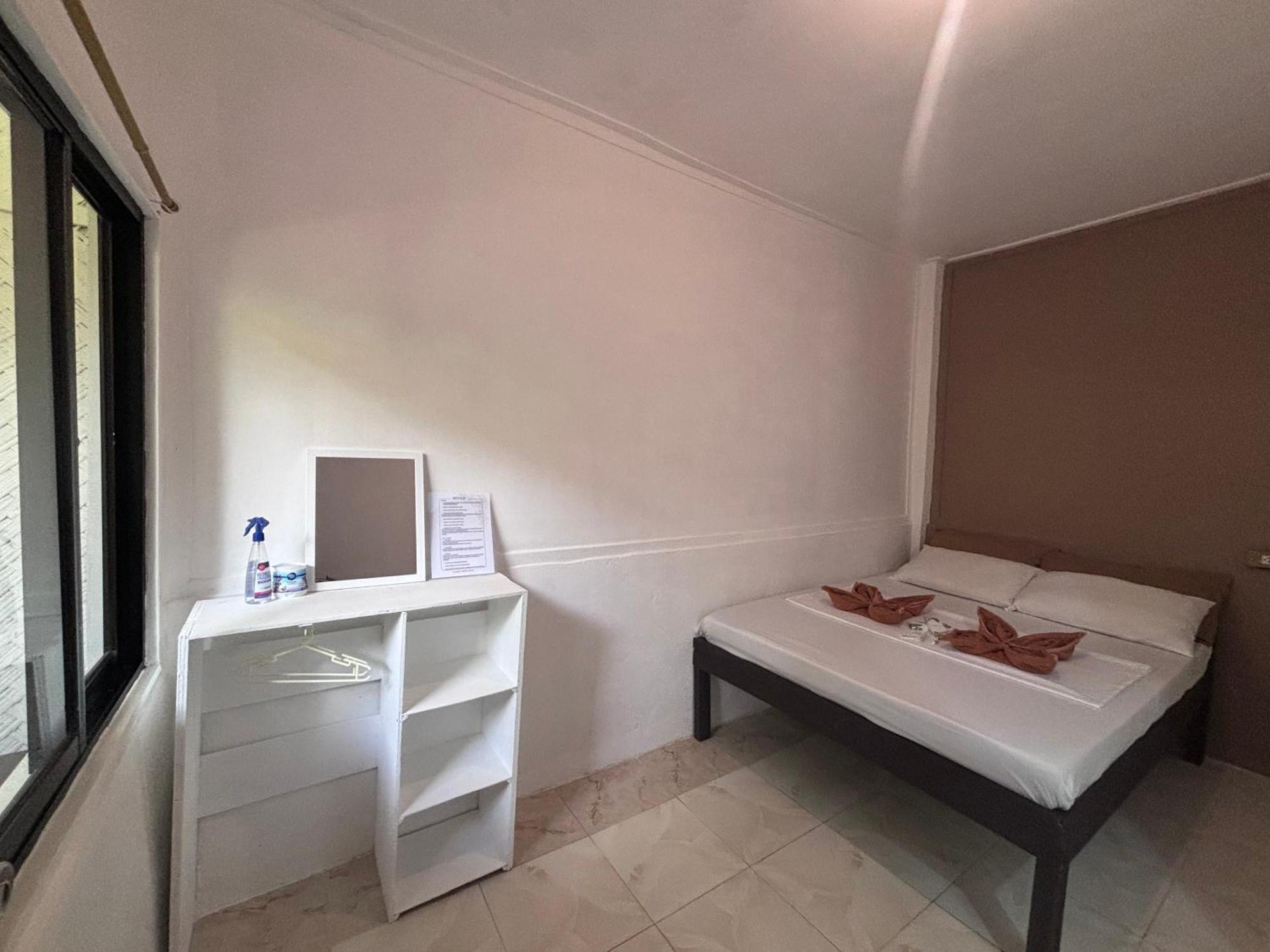 Paradiso Hostel 爱妮岛 外观 照片