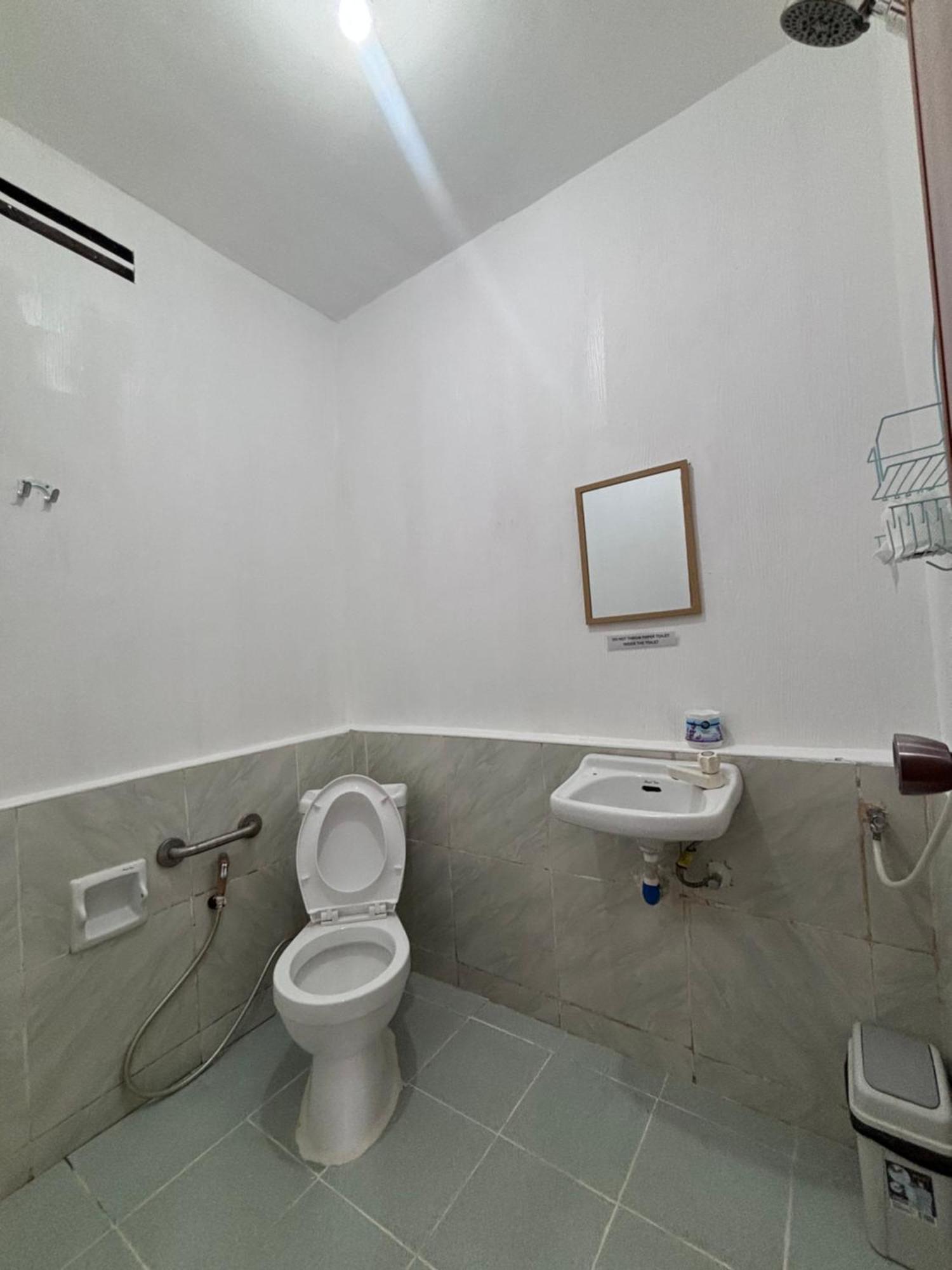 Paradiso Hostel 爱妮岛 外观 照片