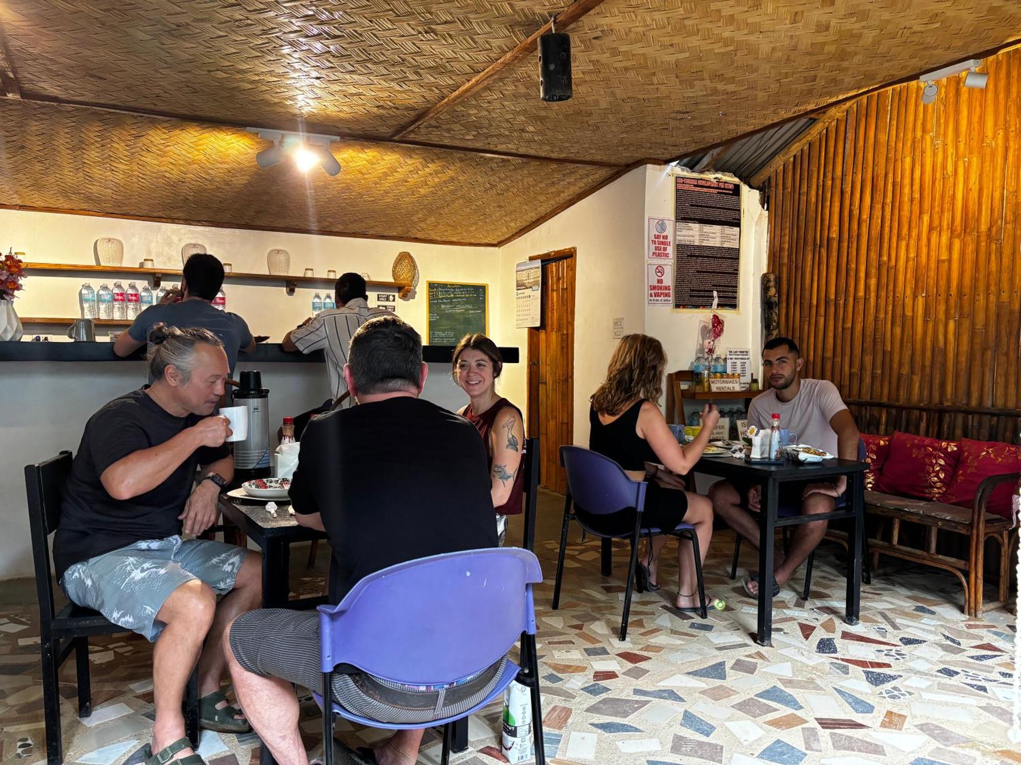 Paradiso Hostel 爱妮岛 外观 照片